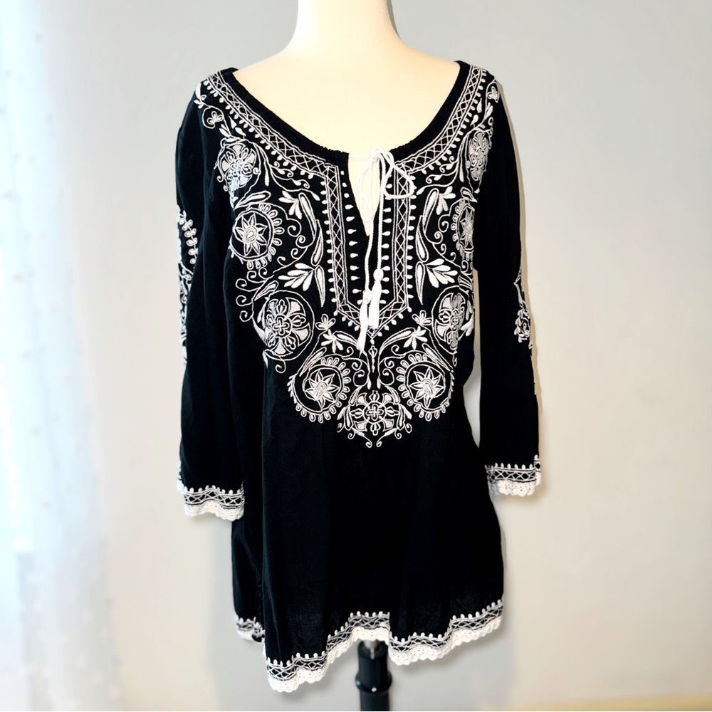 Peppermint Bay bohemian black and white embroidered | 100% cotton | Large